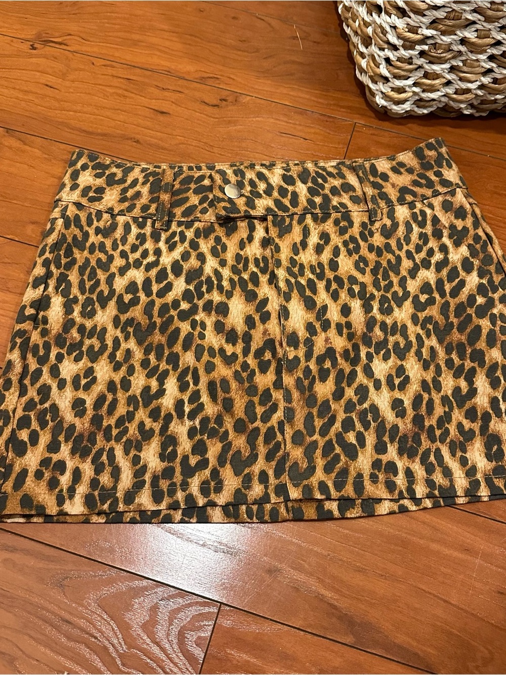 NWT H&M Leopard Print Mini Skirt in Tan and Black